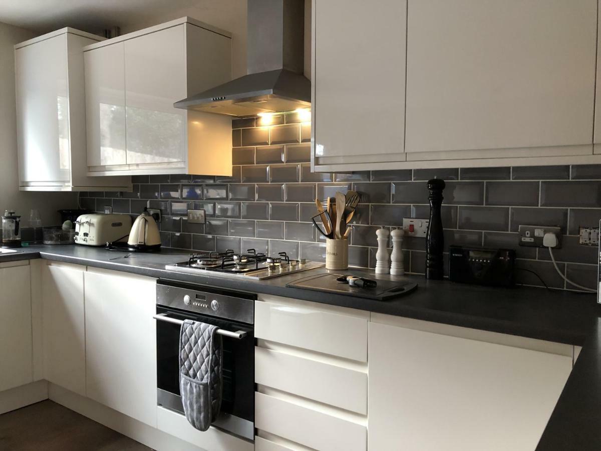 Holiday home Free Parking, Stylish And Spacious *
